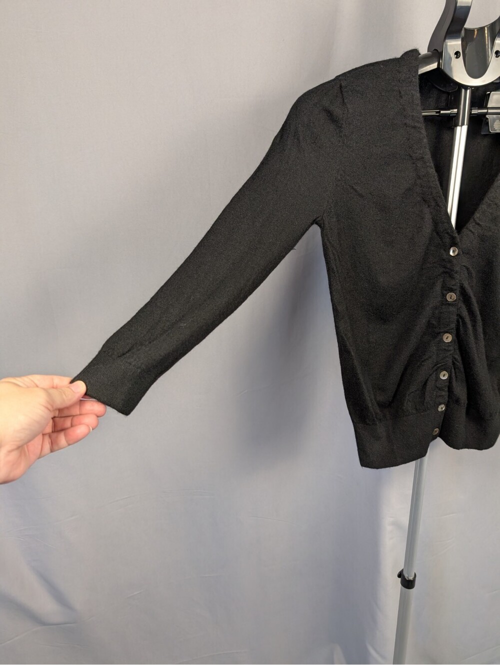 Quiet Luxury Vince 100% Cashmere Black Shell Button Cardigan M - Picture 4 of 7